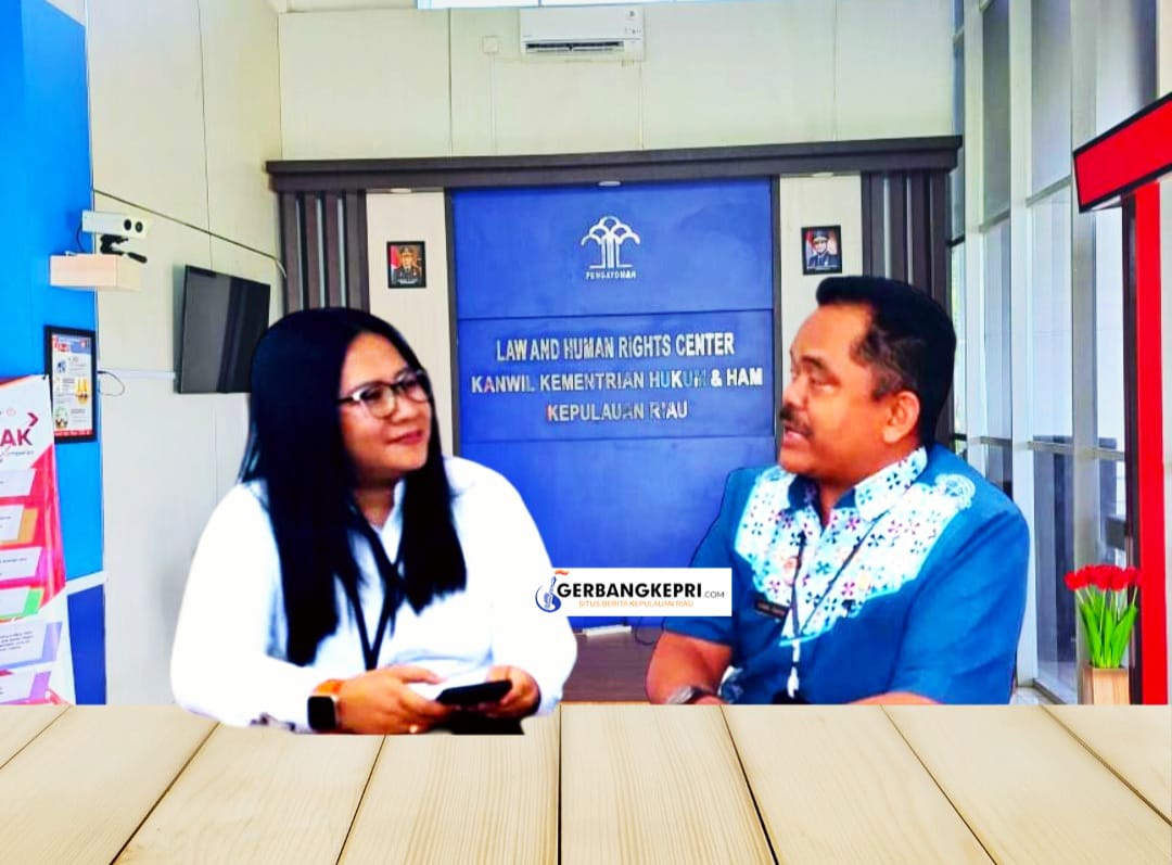 Redaksi GK.com saat mewawancarai Kabid Intelijen Dan Penindakan Divisi Keimigrasian Kanwil Kemenkum Dan HAM Kepri. (Foto GK.com / Nadya)