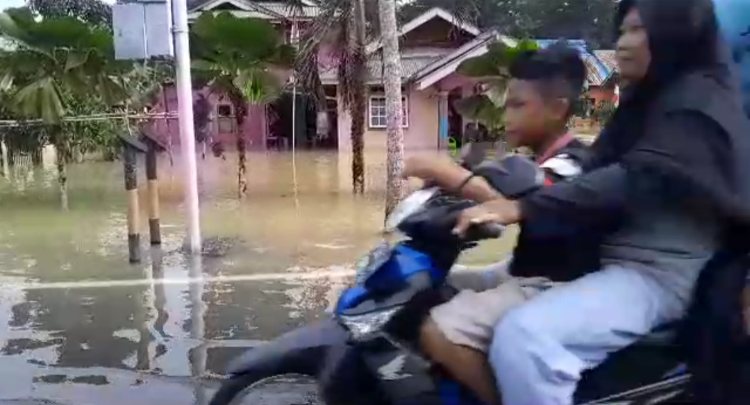 Banjir Bandang di Lingga, Rumah Warga Tergenang Air