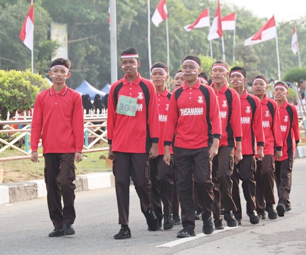Salah satu peserta gerak jalan. (Foto Diskominfo Karimun)