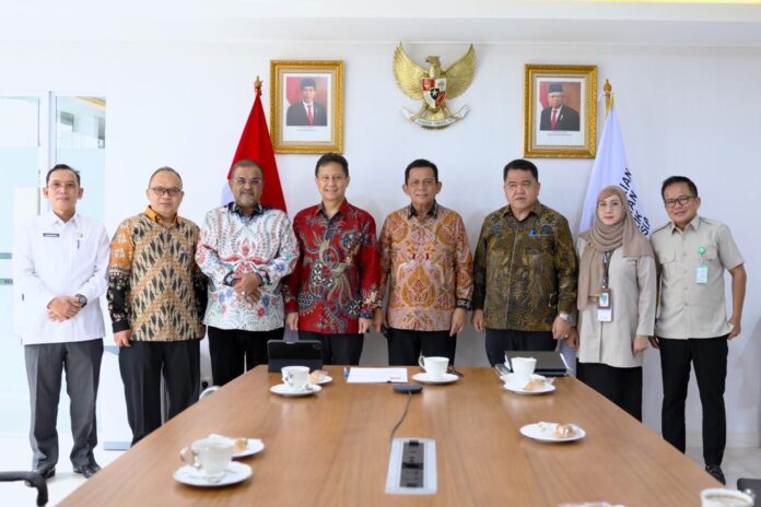 Ansar Ahmad dan Aunur Rofik Temui Menkes RI Bahas Pengembangan RSUD Tanjungbatu