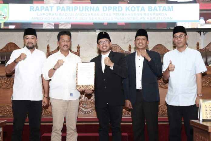 Pemko Dan DPRD Batam Sahkan APBD 2024 Rp 3,5 Triliun